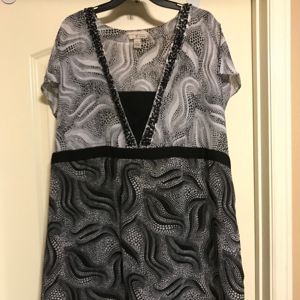 EUC Venezia Black and White Tunic 26/28